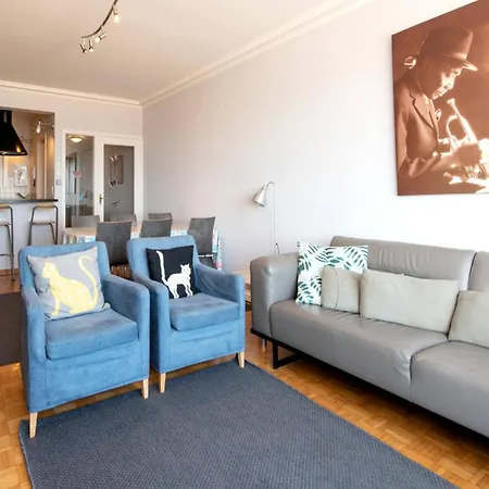 Met Zeezicht In Apartment *