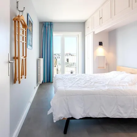 Apartment Met Zeezicht In *