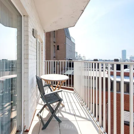 아파트 Met Zeezicht In