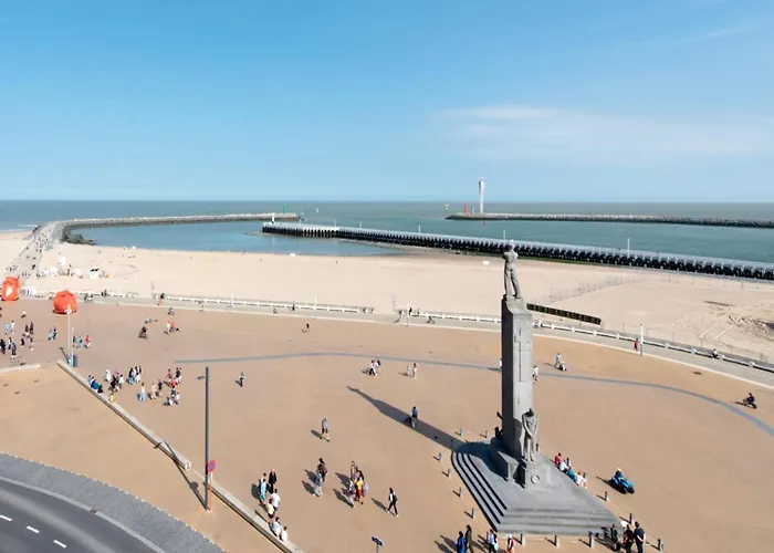 Апартаменты Met Zeezicht In