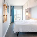 Apartment Met Zeezicht In *