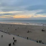 Met Zeezicht In