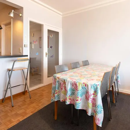 Met Zeezicht In Appartement